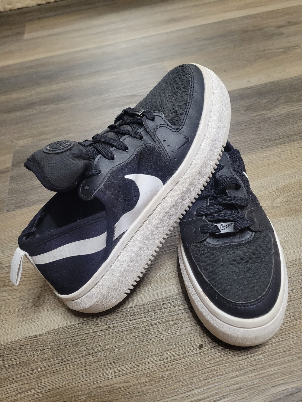 Nike Court Sneakers